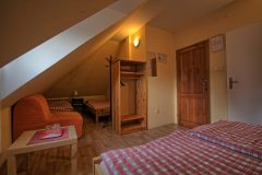 Izba č. 4 - 4 lôžka + prístelka