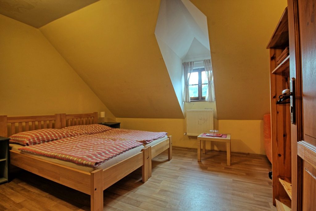 Izba s vlastnou kúpeľňou Skautský dom Banská Štiavnica centrum