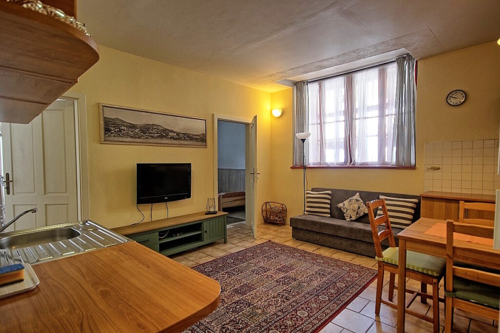 Skautský dom apartmán lacné ubytovanie Banská Štiavnica izba hostel